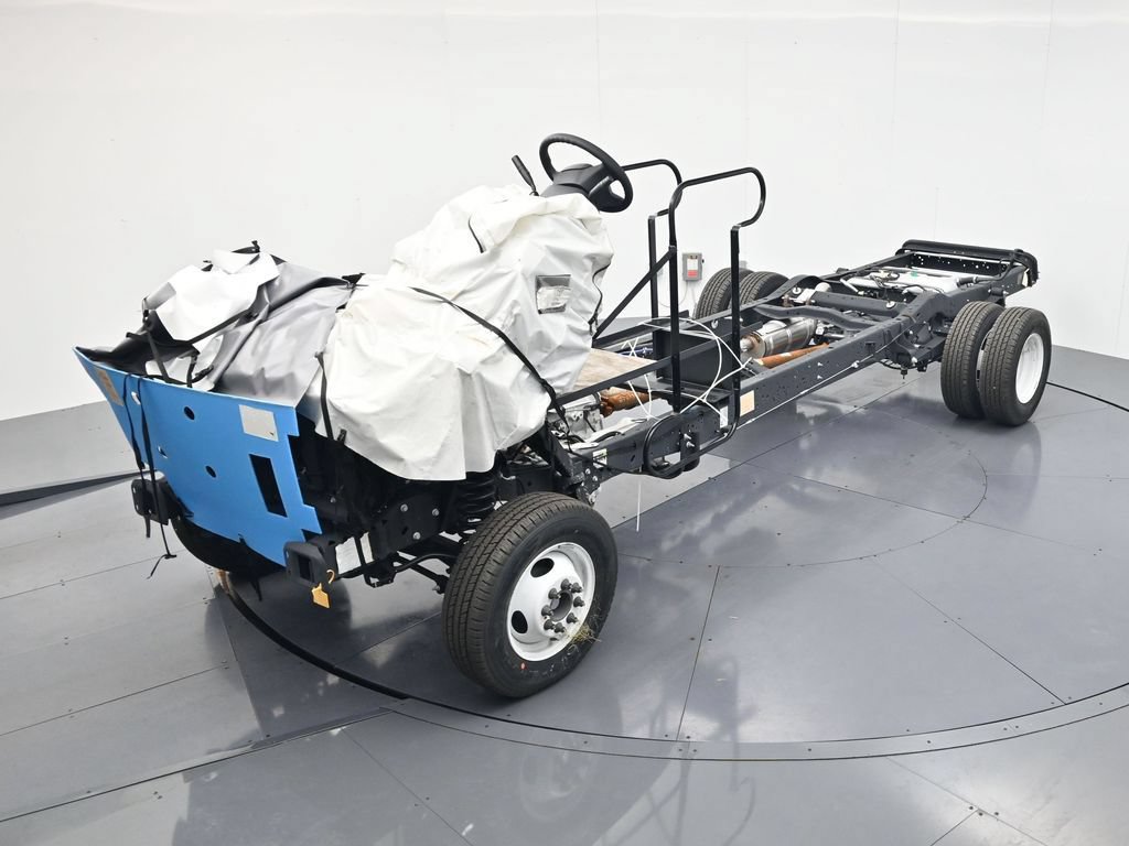 Used 2027 Ford E-350 and Econoline 350 Super Duty w/ Gaseous Engine Prep Package RWD image 9