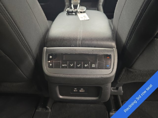 Used 2025 Nissan Pathfinder SV FWD image 13