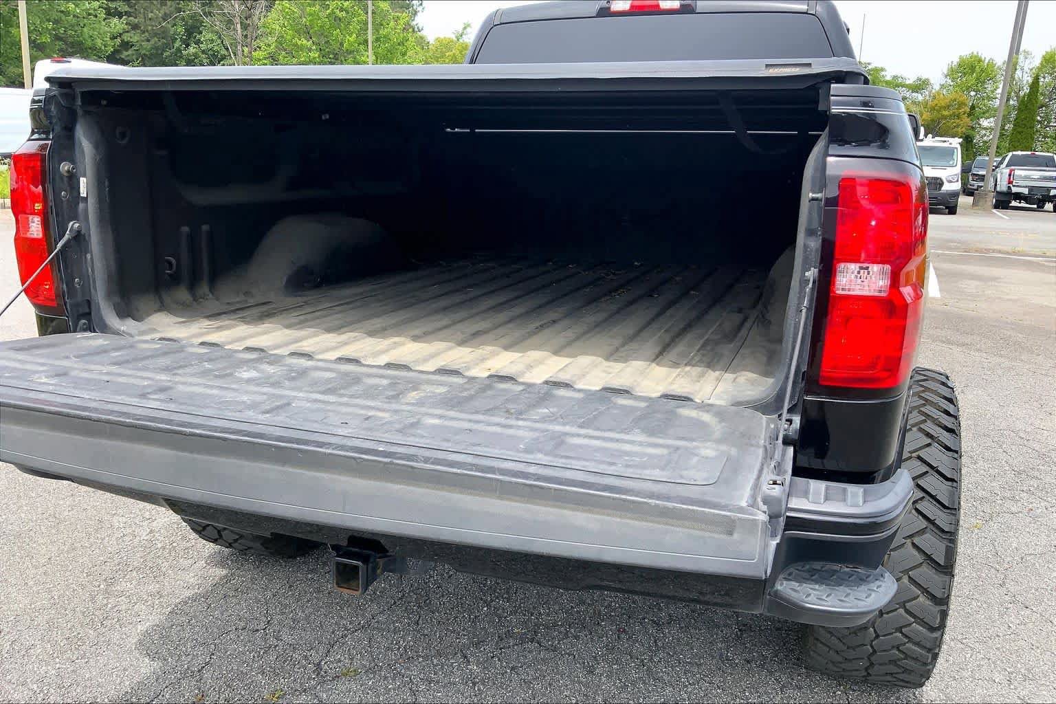 Used 2017 Chevrolet Silverado 1500 LT w/ All Star Edition AWD/4WD image 32