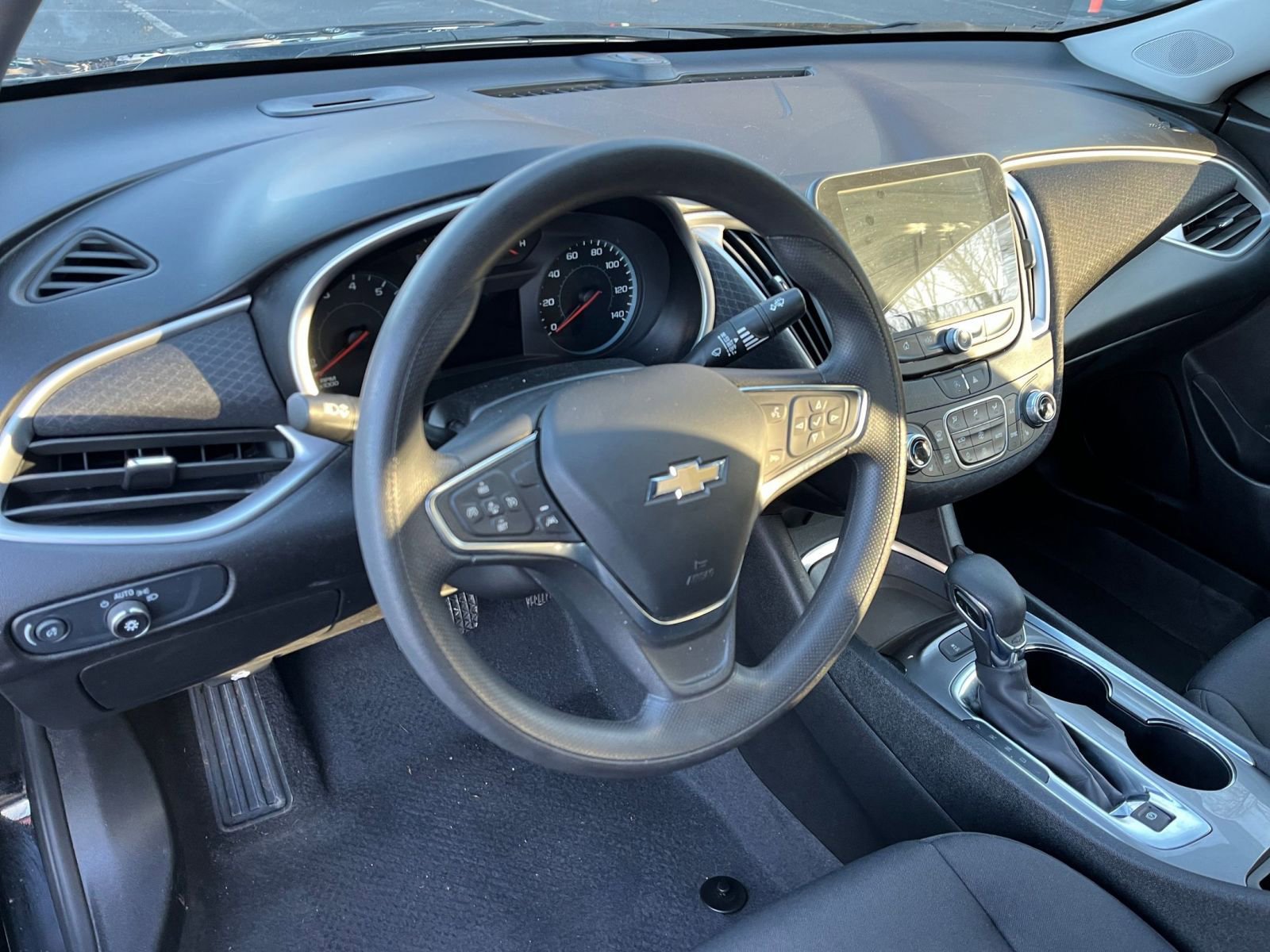 Used 2024 Chevrolet Malibu LT image 28