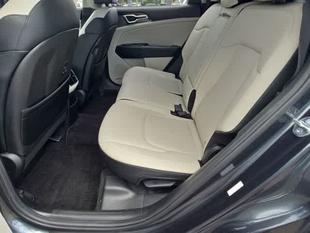 Used 2023 Kia Sportage EX FWD image 19
