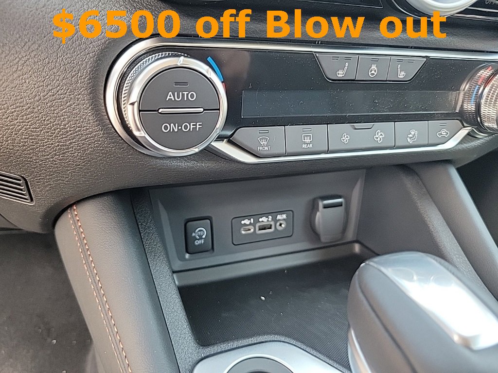 New 2024 Nissan Sentra SR w/ SR Premium Package image 25