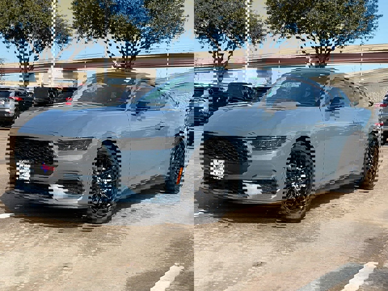 Used 2025 Ford Mustang Coupe image 3