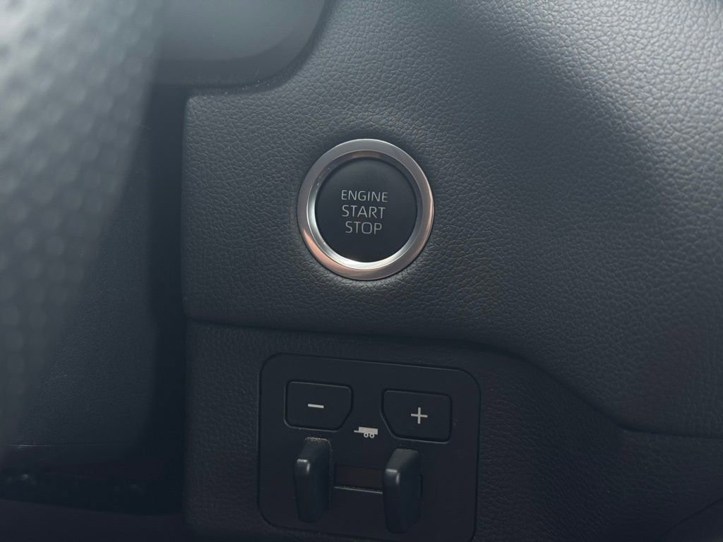 Used 2023 Toyota Tundra Limited image 35