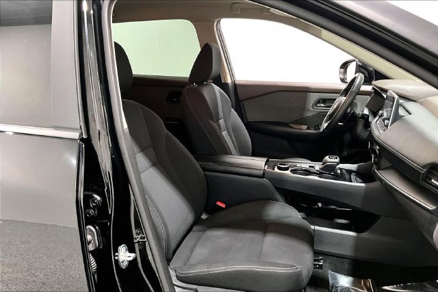 Used 2023 Nissan Rogue S AWD/4WD image 36