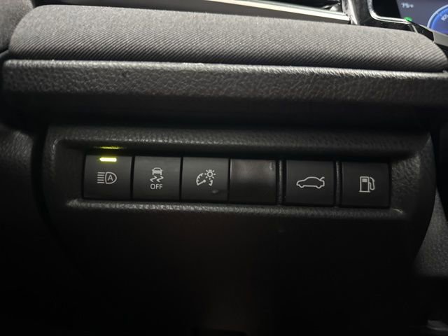 Used 2025 Toyota Camry LE image 29