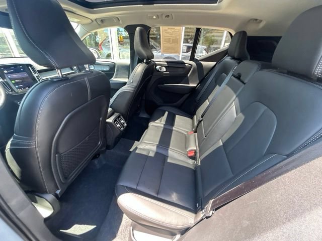Used 2025 Volvo XC40 B5 Core AWD/4WD image 17