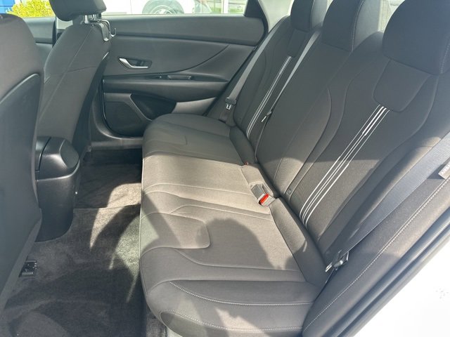 Certified 2024 Hyundai Elantra SEL image 31