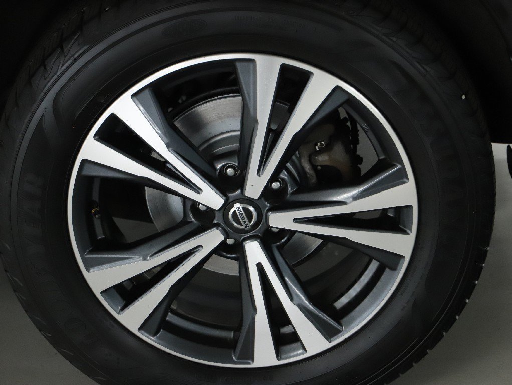 Used 2020 Nissan Rogue SV w/ Sun & Sound Touring Package AWD/4WD image 40