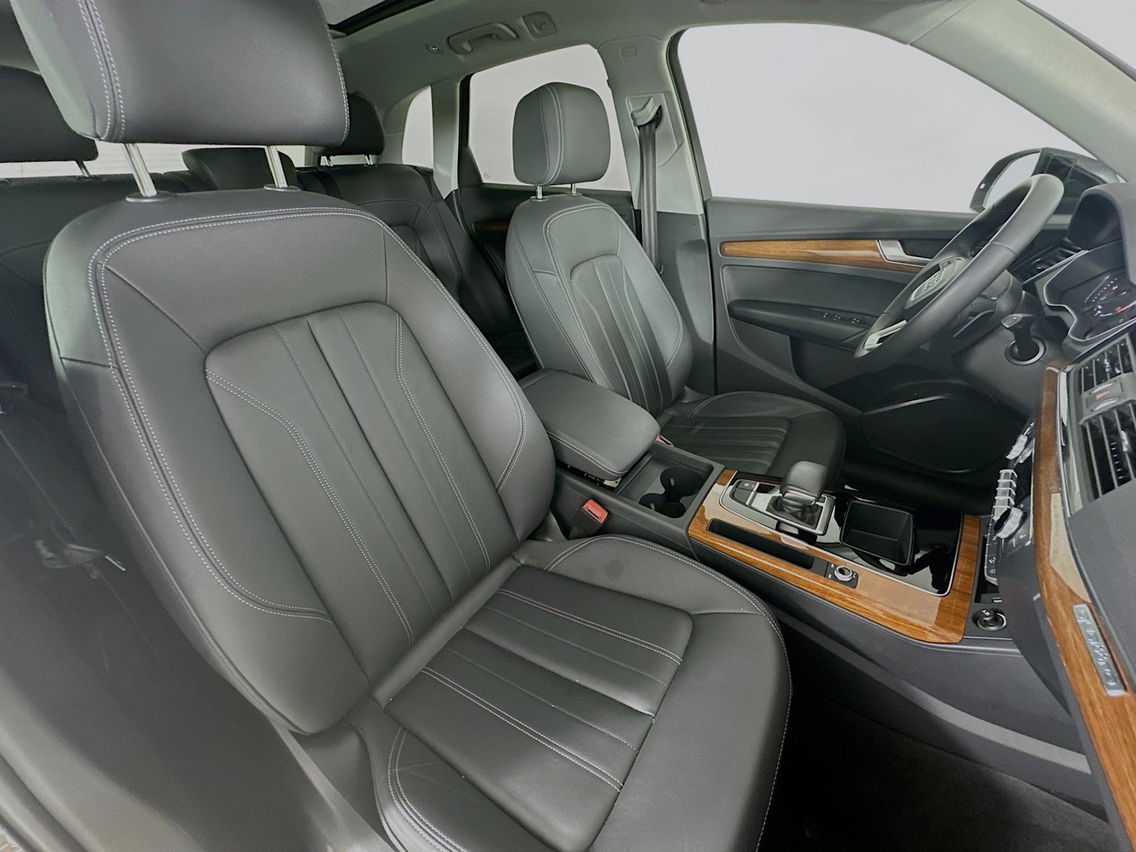Certified 2023 Audi Q5 2.0T Premium w/ Convenience Package AWD/4WD image 48