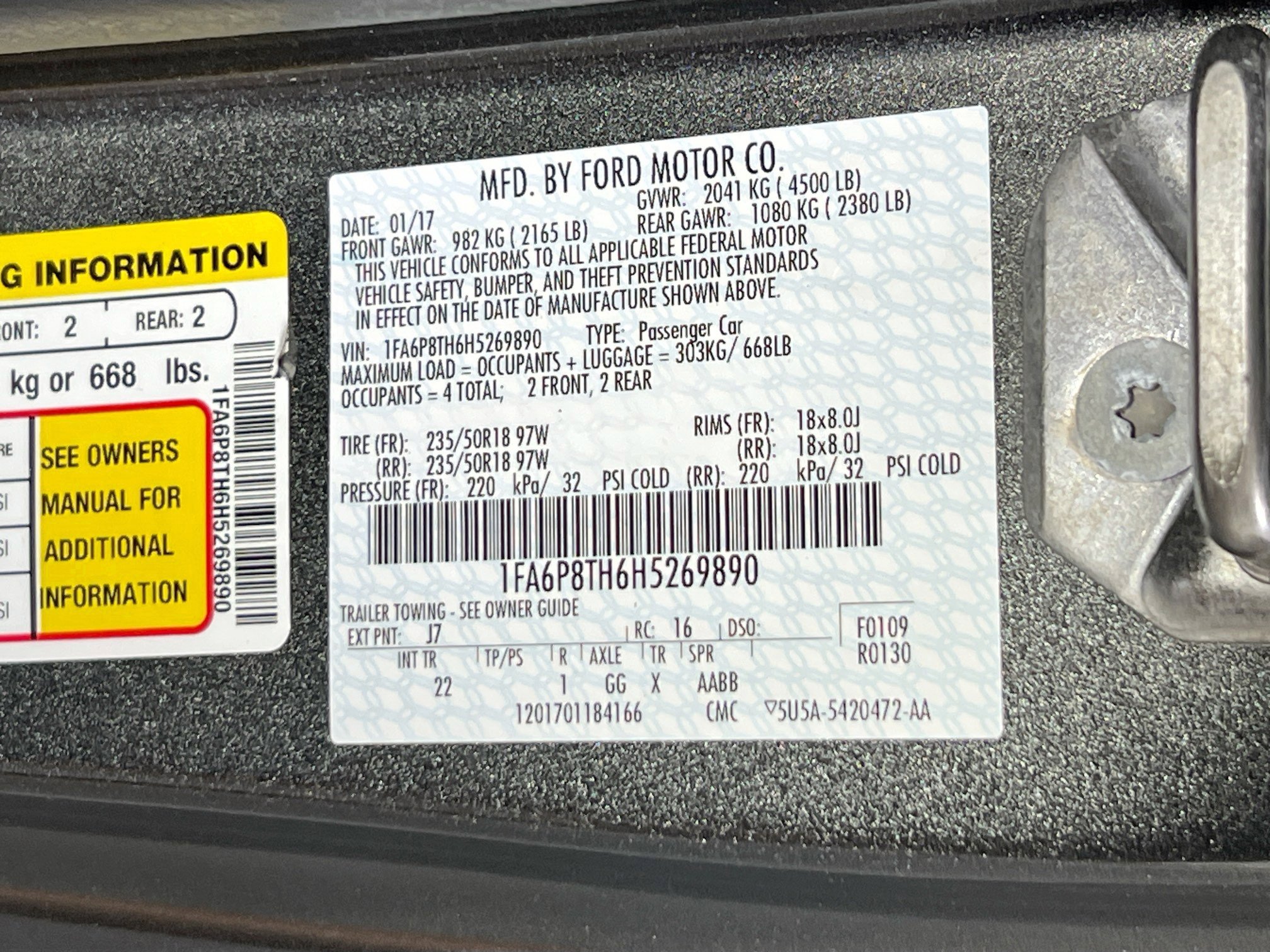 Used 2017 Ford Mustang Coupe image 29