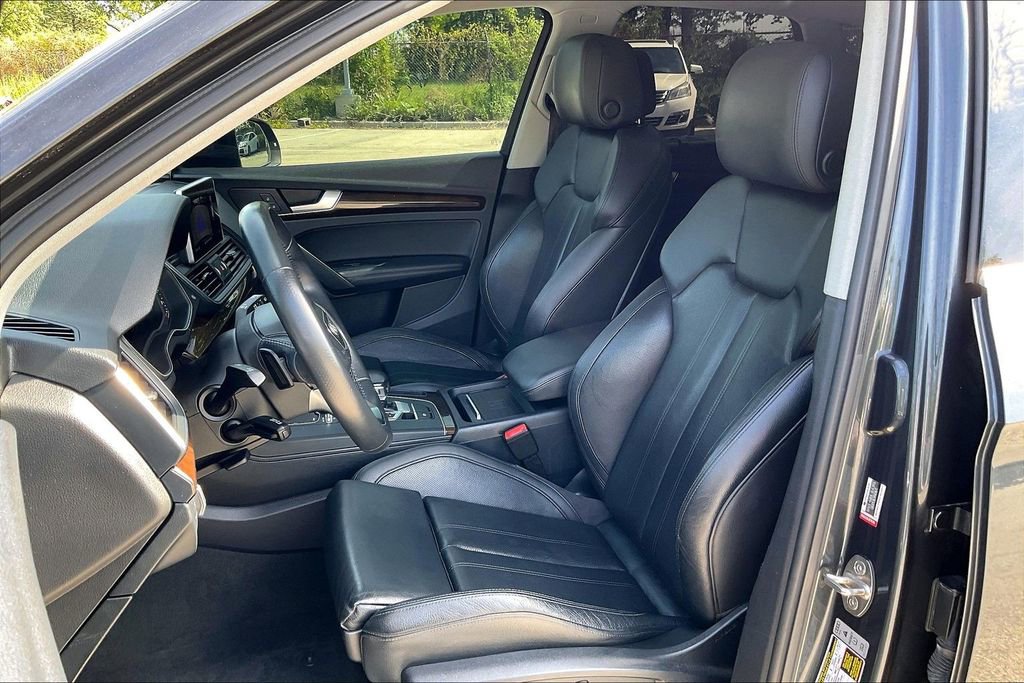 Used 2019 Audi Q5 2.0T Premium Plus w/ Premium Plus Package AWD/4WD image 25
