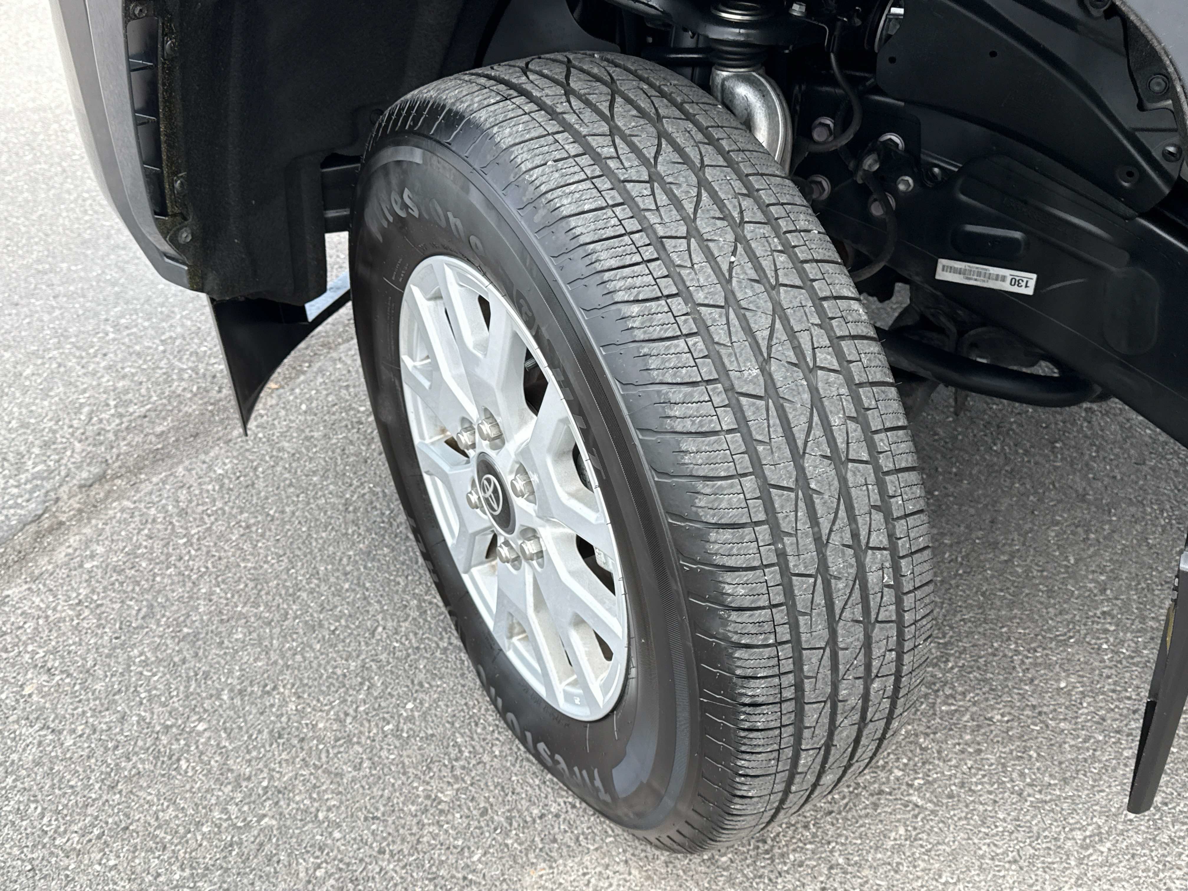 Used 2024 Toyota Tacoma SR5 AWD/4WD image 8