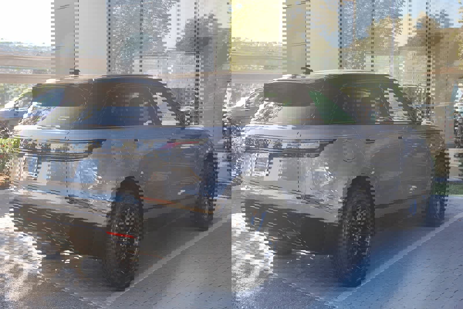 New 2026 Land Rover Range Rover Velar Dynamic SE image 7