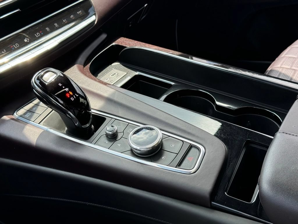 Certified 2023 Cadillac Escalade Sport Platinum AWD/4WD image 32