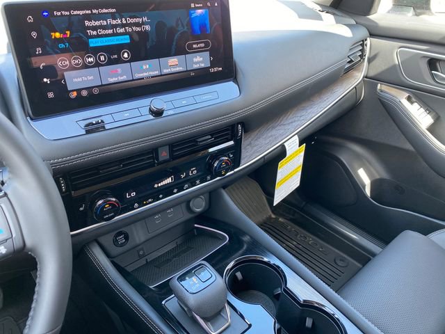 New 2026 Nissan Rogue Platinum image 21