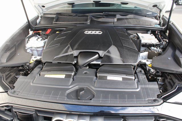 Used 2019 Audi Q8 Prestige w/ Luxury Package image 35