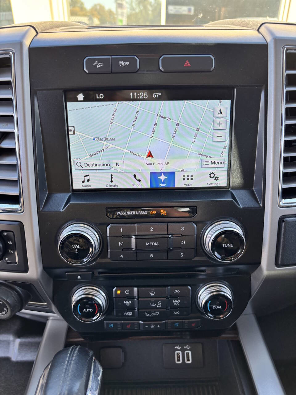 Used 2016 Ford F150 Lariat w/ Equipment Group 502A Luxury image 18