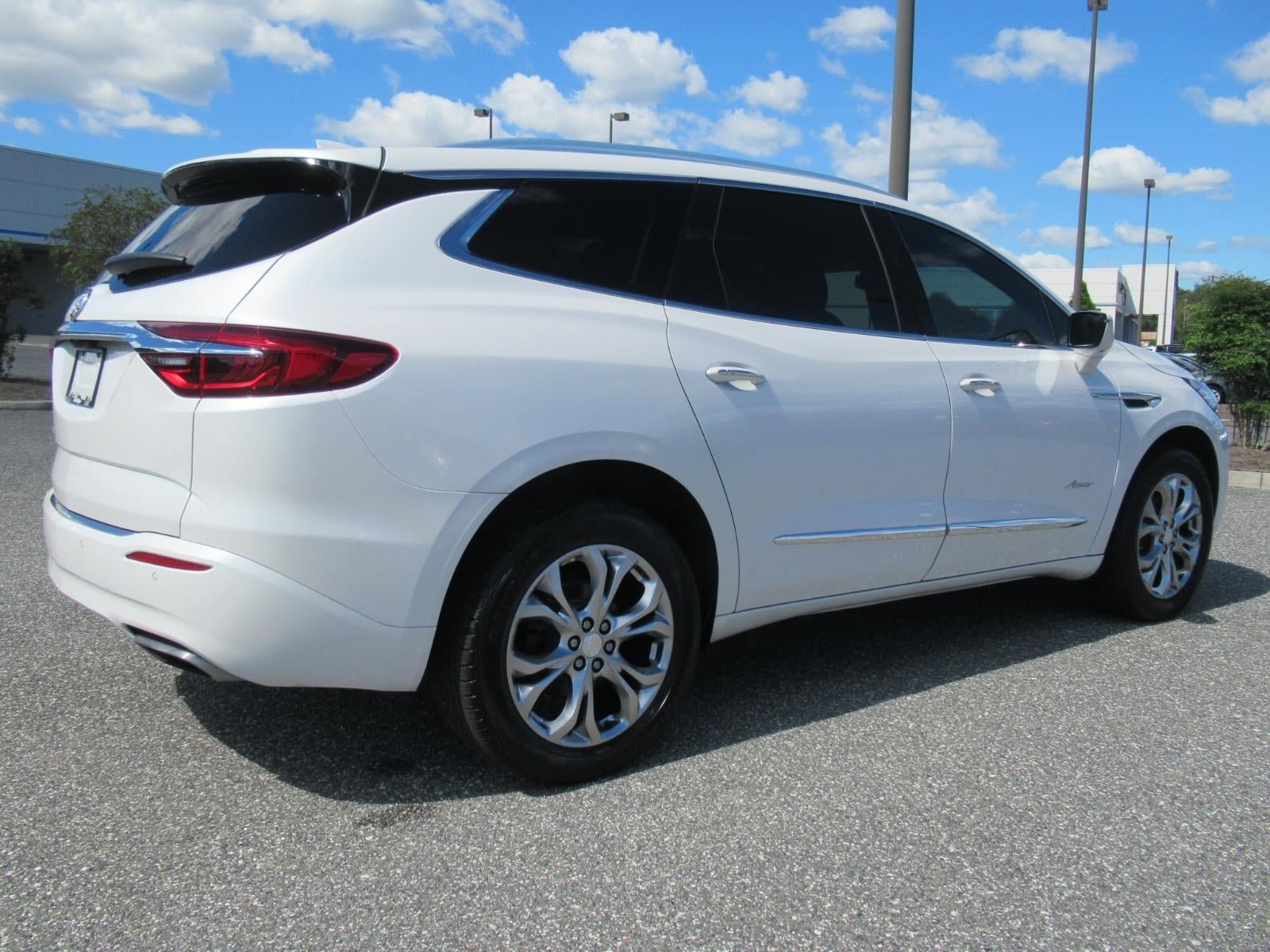Used 2021 Buick Enclave Avenir w/ Avenir Technology Package AWD/4WD image 6