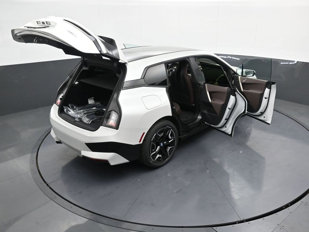 New 2025 BMW iX xDrive50 image 45