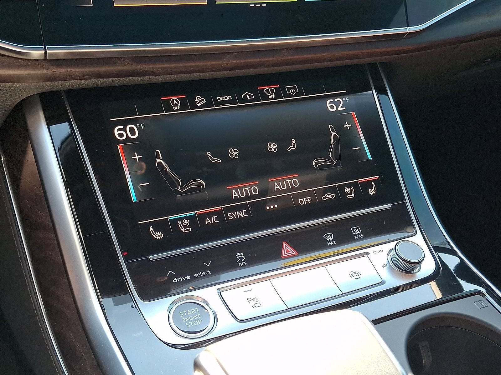 Used 2021 Audi Q7 3.0T Prestige AWD/4WD image 19