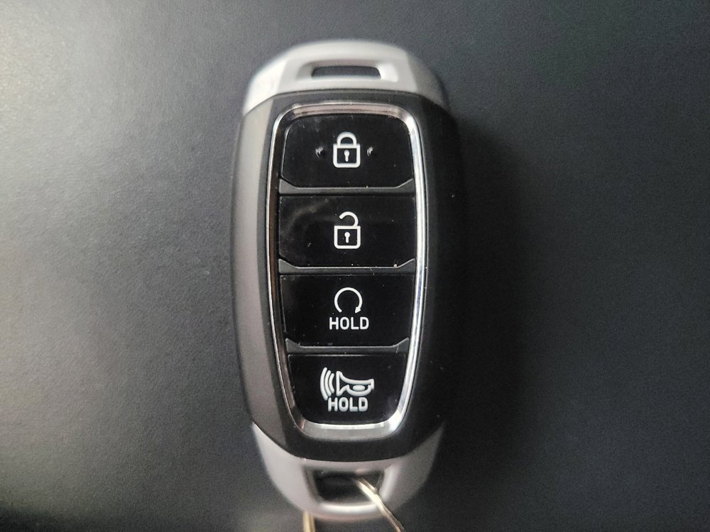 Used 2021 Hyundai Venue w/ Cargo Package FWD image 32