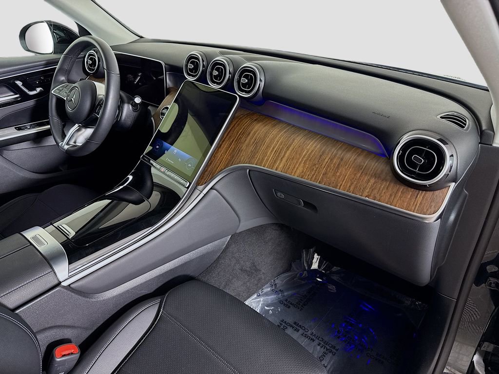 Used 2025 Mercedes-Benz GLC 350e 4MATIC image 28