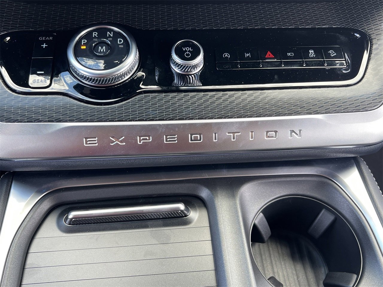 New 2025 Ford Expedition Max Platinum w/ Stealth Performance Package AWD/4WD image 6