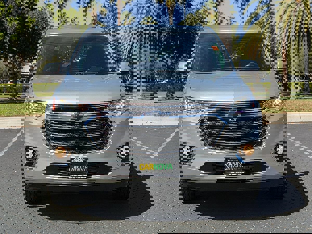 Used 2018 Chevrolet Traverse Premier image 2