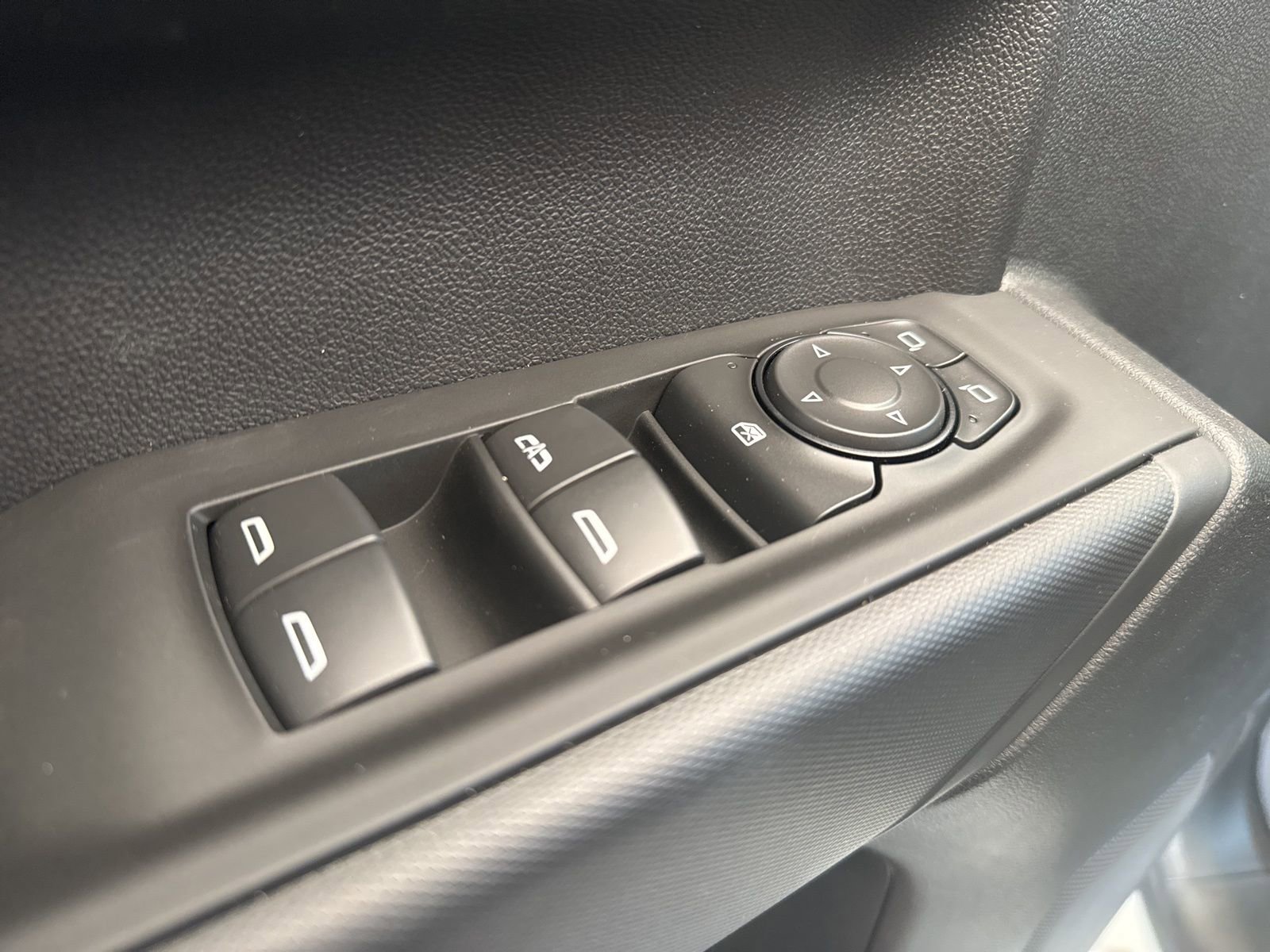 New 2026 Chevrolet Silverado 1500 Custom Trail Boss w/ LPO, Dark Essentials Package image 15