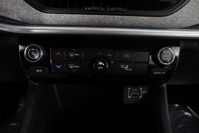 Used 2023 Jeep Compass Latitude image 6