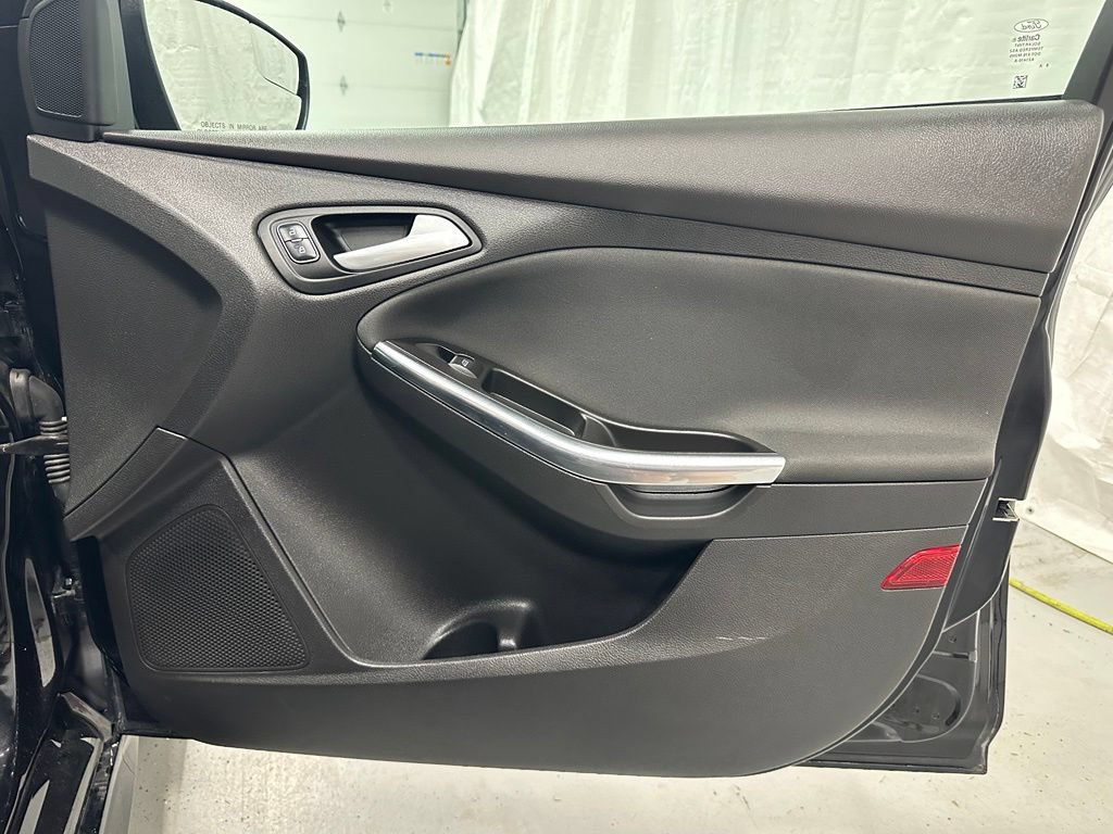 Used 2018 Ford Focus ST FWD image 49