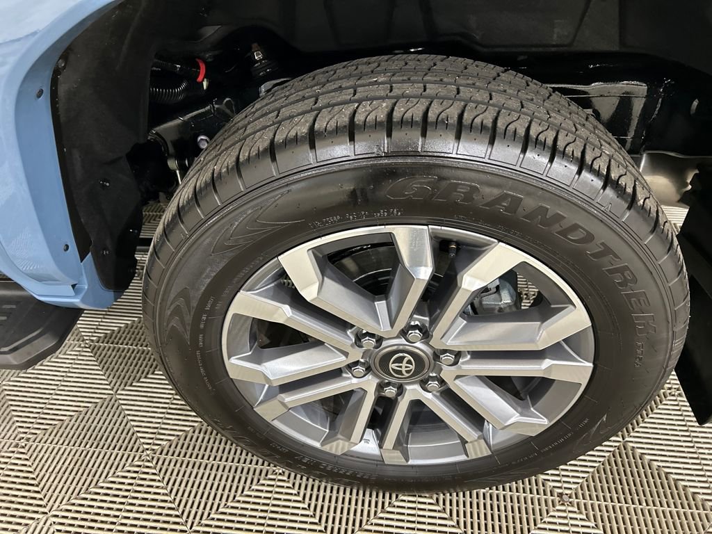 Used 2025 Toyota 4Runner TRD Sport Premium image 9