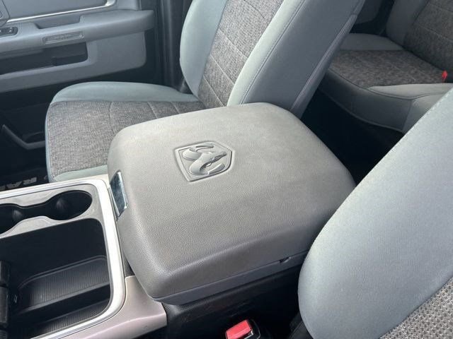 Used 2017 RAM 1500 Classic SLT w/ SLT Plus D￩cor Group image 27