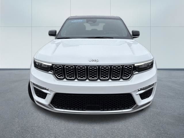 Used 2023 Jeep Grand Cherokee Summit w/ Luxury Tech Group V image 6