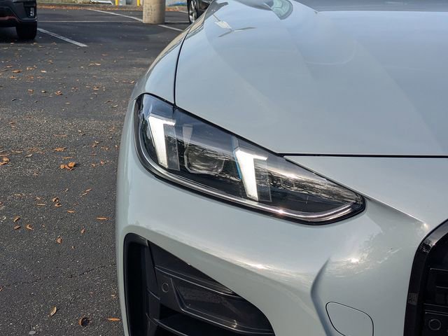 Used 2026 BMW M440i Convertible image 9
