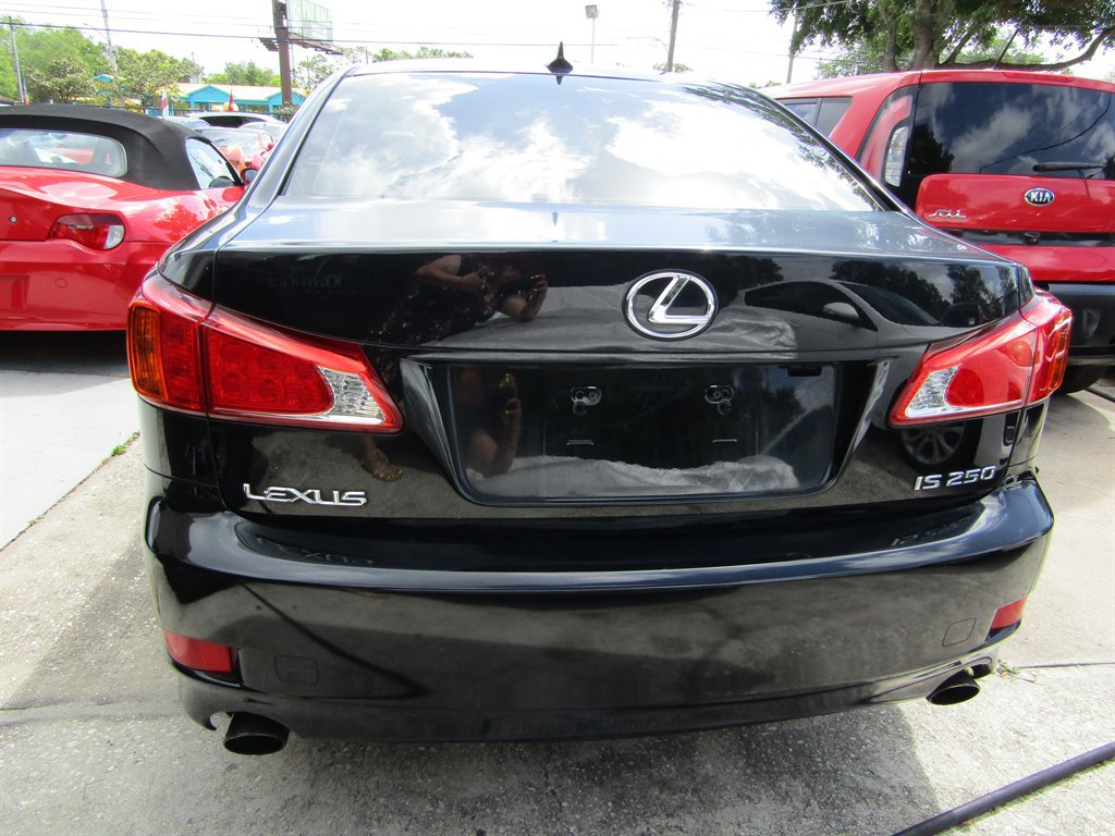 Used 2010 Lexus IS 250 RWD image 3