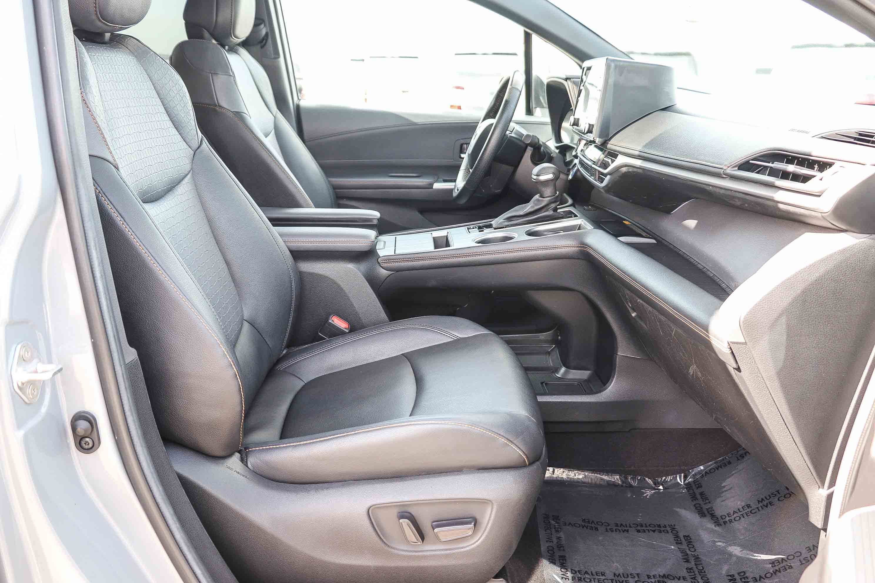 Certified 2024 Toyota Sienna XLE Woodland Edition AWD/4WD image 17