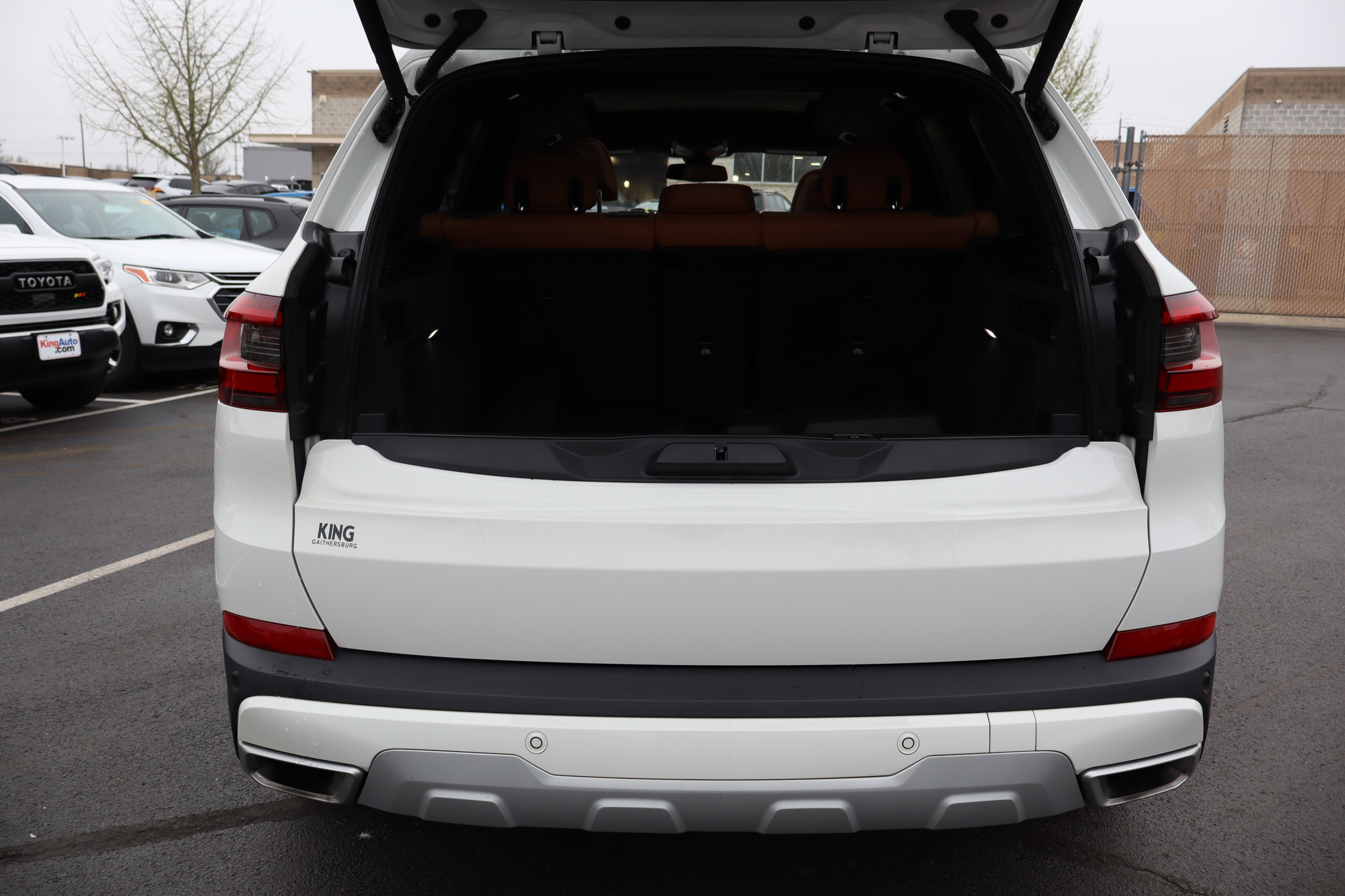 Used 2023 BMW X5 xDrive40i w/ Executive Package image 5