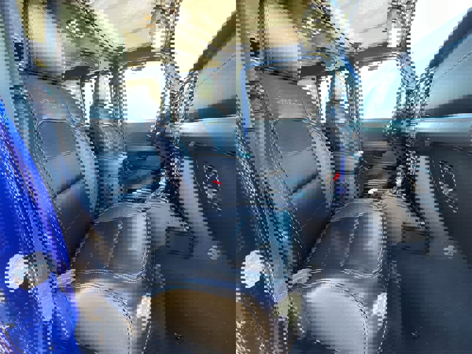 Used 2020 Jeep Wrangler Unlimited Sahara image 22