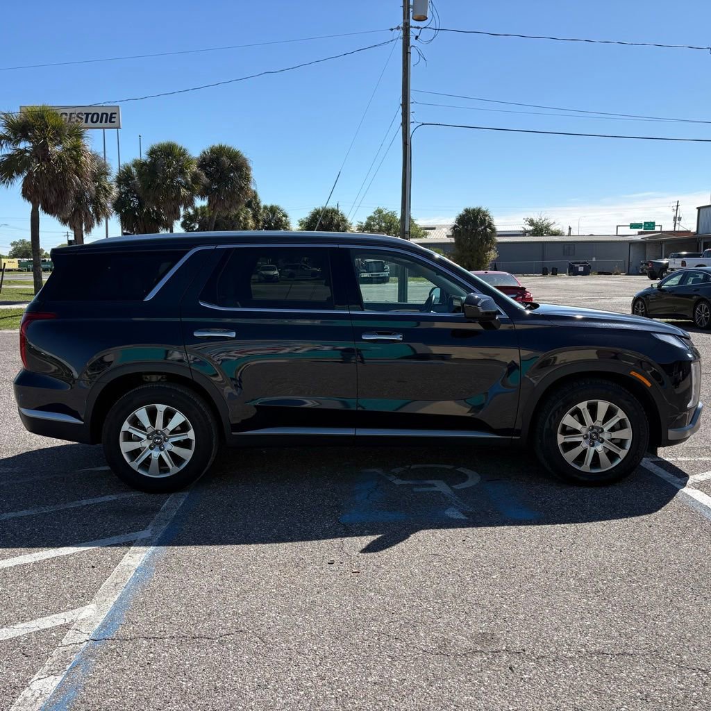 Used 2024 Hyundai Palisade SEL image 2