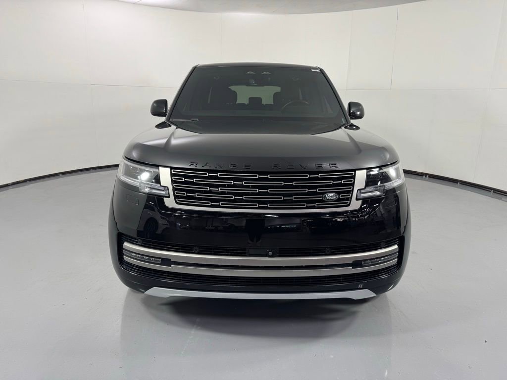 Used 2024 Land Rover Range Rover SE video 2