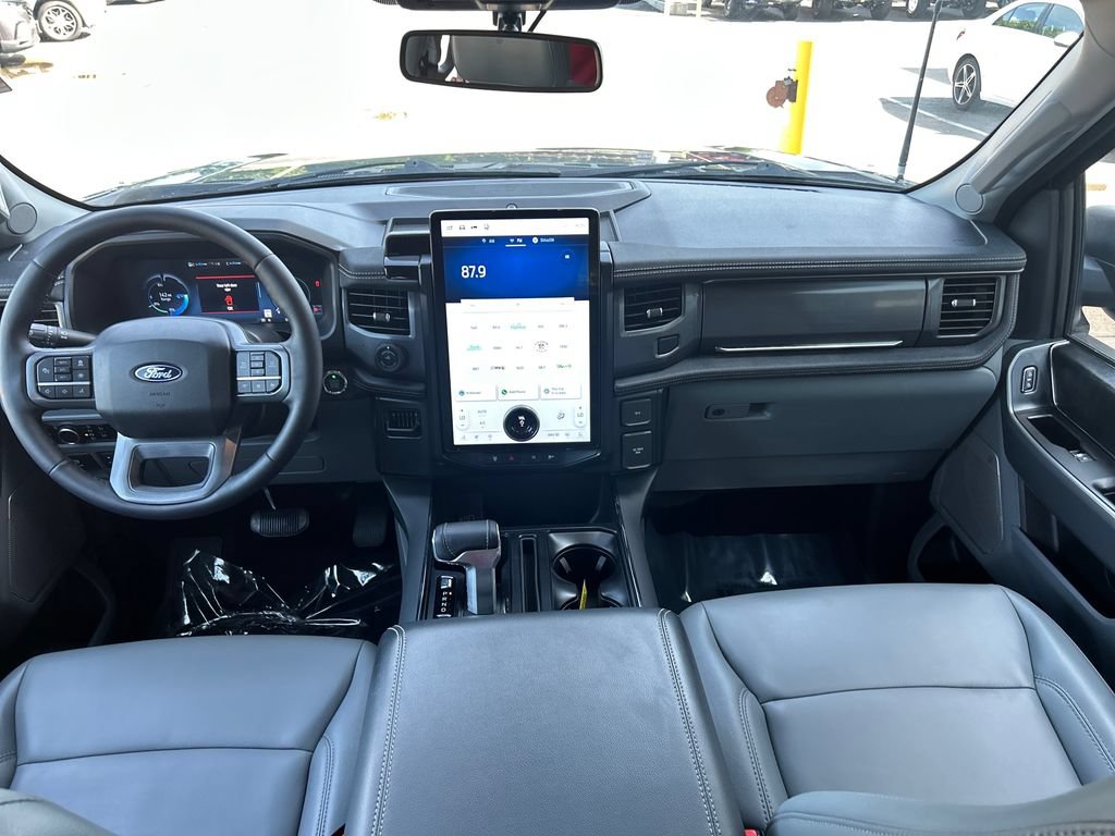 Used 2025 Ford F150 Lightning Flash AWD/4WD image 15