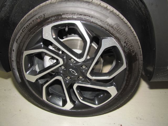 Used 2025 Chevrolet Trax RS w/ Driver Confidence Package image 24