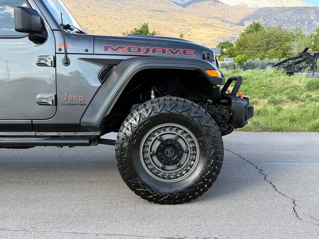 Used 2020 Jeep Gladiator Mojave w/ Dual Top Group AWD/4WD image 3