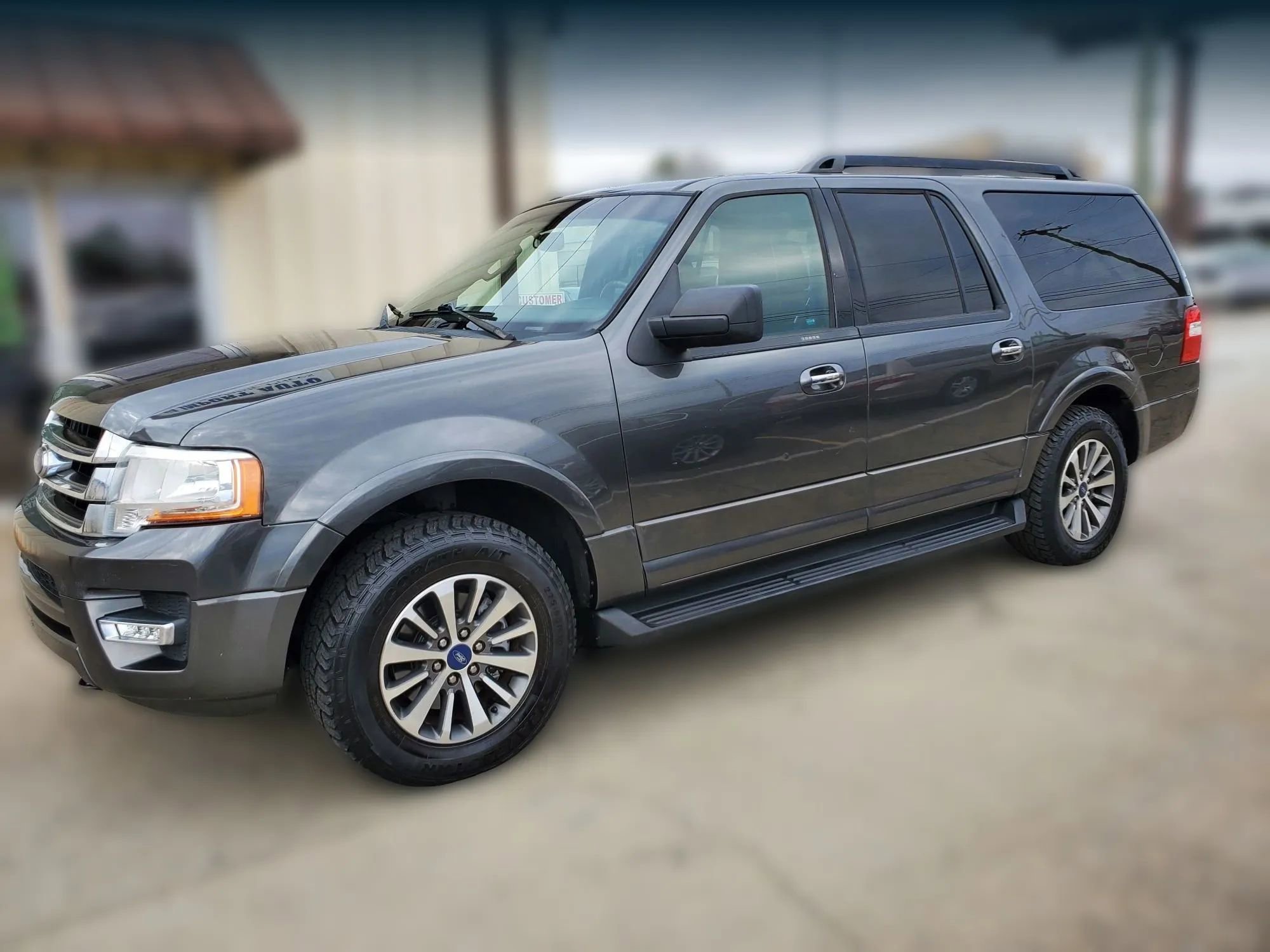 Used 2017 Ford Expedition EL XLT image 4
