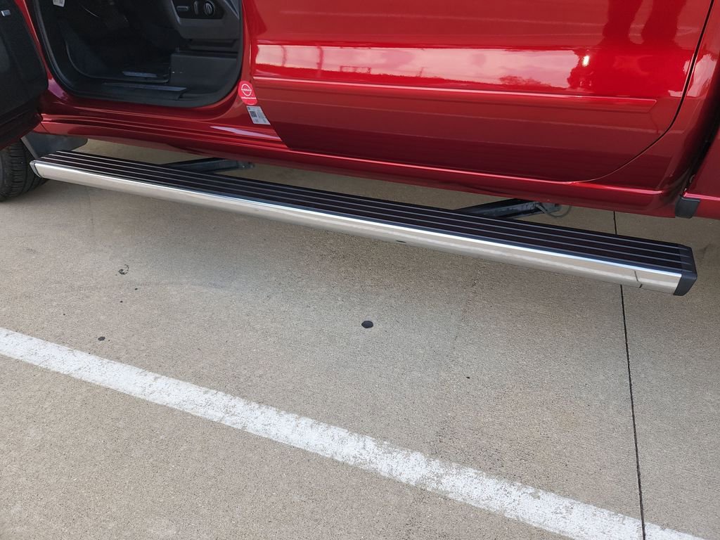 Used 2022 Chevrolet Silverado 1500 High Country w/ Technology Package image 35