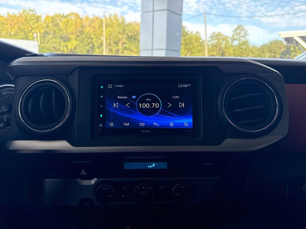 Used 2022 Toyota Tacoma SR5 w/ Technology Package RWD image 23