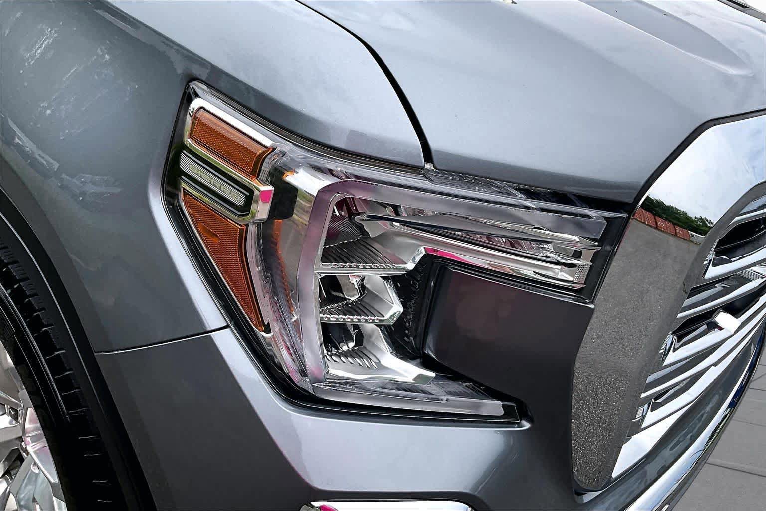Used 2019 GMC Sierra 1500 SLT w/ SLT Premium Plus Package AWD/4WD image 27