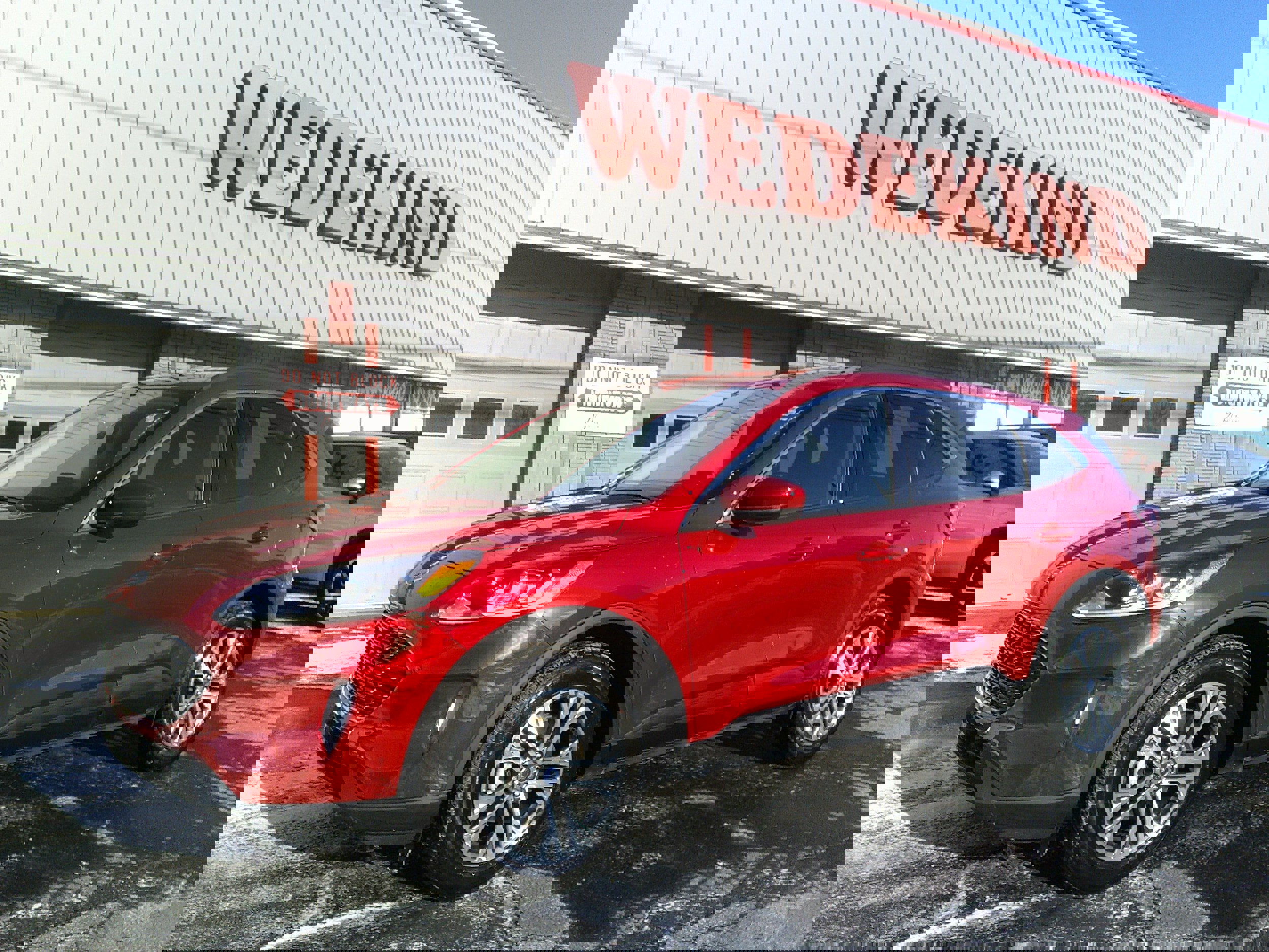 Used 2022 Ford Escape SEL AWD/4WD image 1